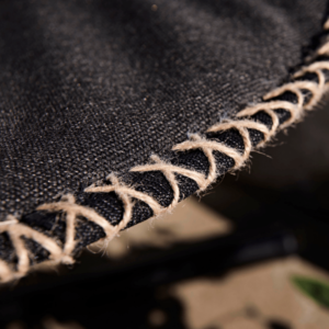 chillit-haengekoje-black-2