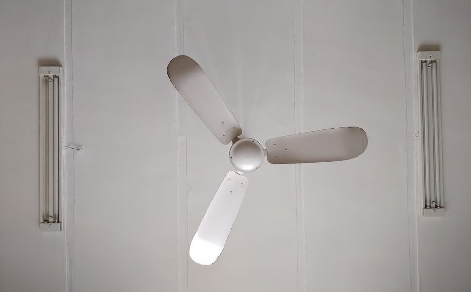 Den bedste lydløse loftventilator – 3 anbefalinger + guide!